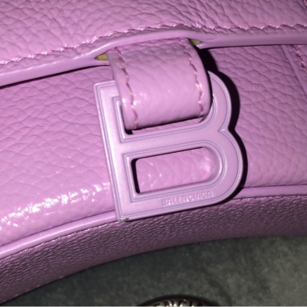 BALENCIAGA
Balenciaga Pink Hourglass Card Holder - Picture 4 of 7